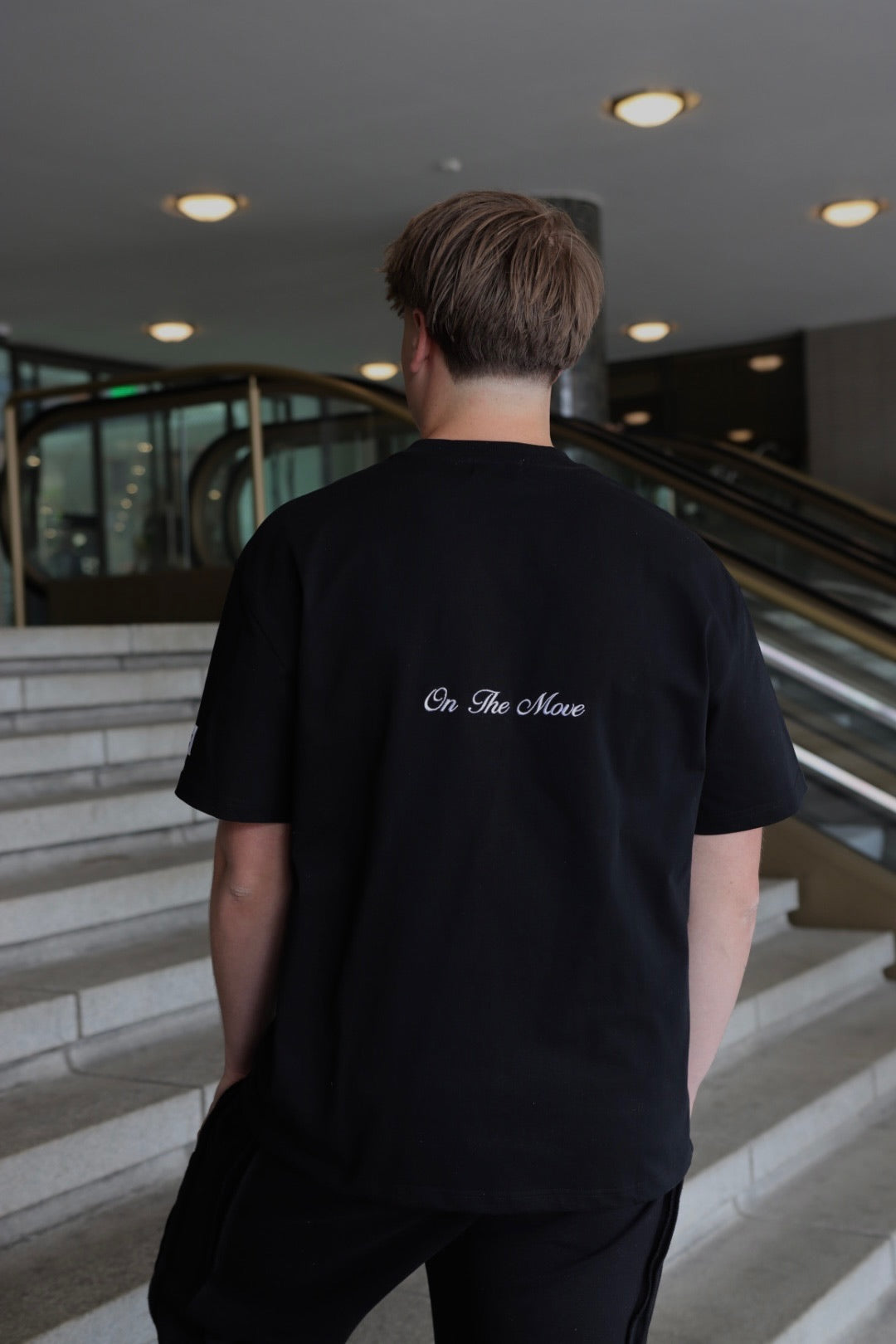 'Weave Your Path' Shirt Zwart